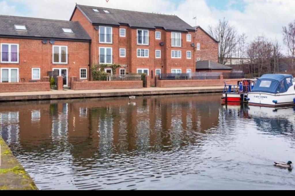 Waterside Mufc & Trafford Centre Townhouse 4 Bedroom Free Parking Manchester Exterior foto