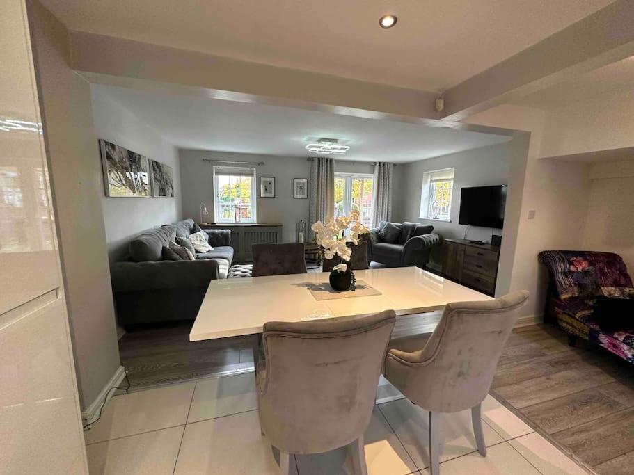 Waterside Mufc & Trafford Centre Townhouse 4 Bedroom Free Parking Manchester Exterior foto